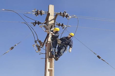 اقدامی کم سابقه در صالح آباد / احداث ۲۰ کیلومتر شبکه جدید برق 