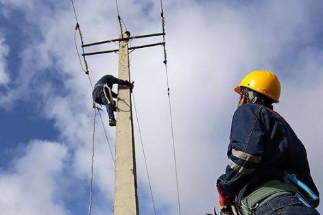 ۳۲۰ میلیارد ریال طرح اصلاح و تقویت شبکه برق در بردسکن اجرا شد